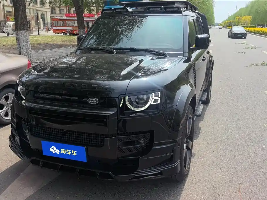 Land Rover Defender 2023