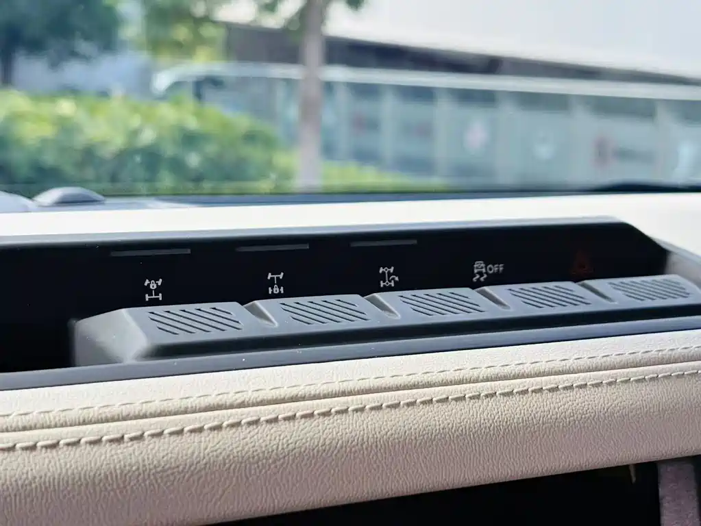 Заказать Ford Bronco 2026 года за 10 011 270 ₽  из Китая