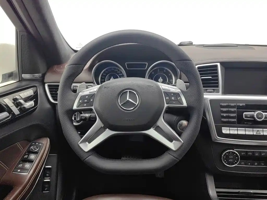 Mercedes-Benz GL-Class AMG — миниатюра 11