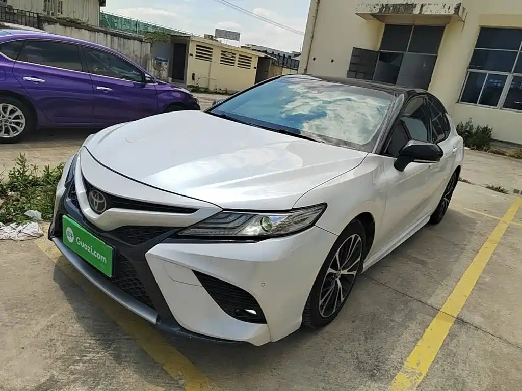 Toyota Camry — миниатюра 2
