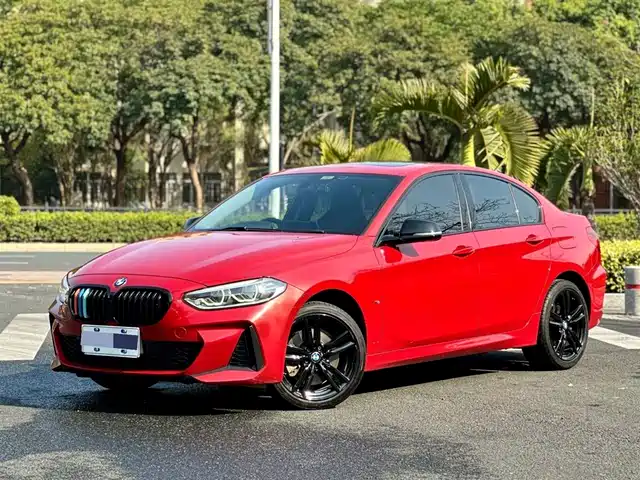 BMW 1 SERIES