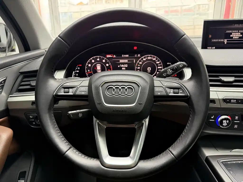 Audi Q7 — миниатюра 14