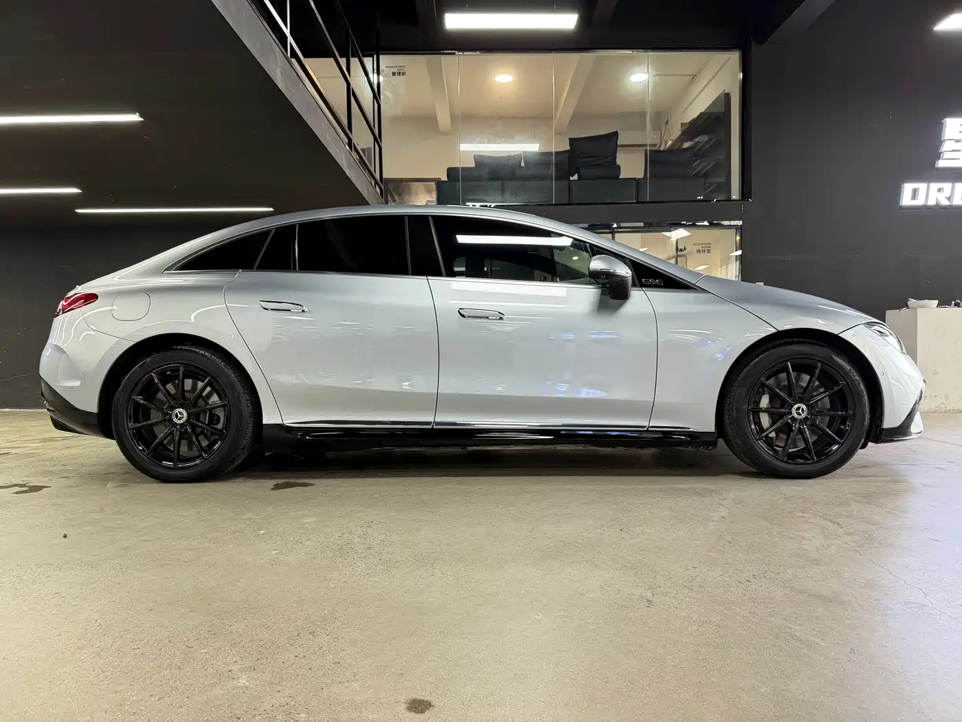 Mercedes-Benz EQE id 4659842 из Китая 24