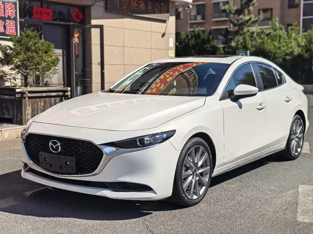 Mazda 3 Axela 2024