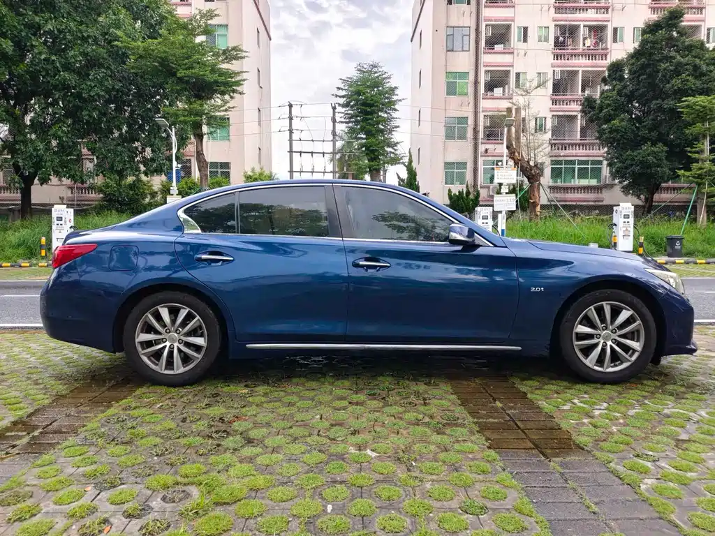 Infiniti Q50L 2016 2.0T Enjoy
