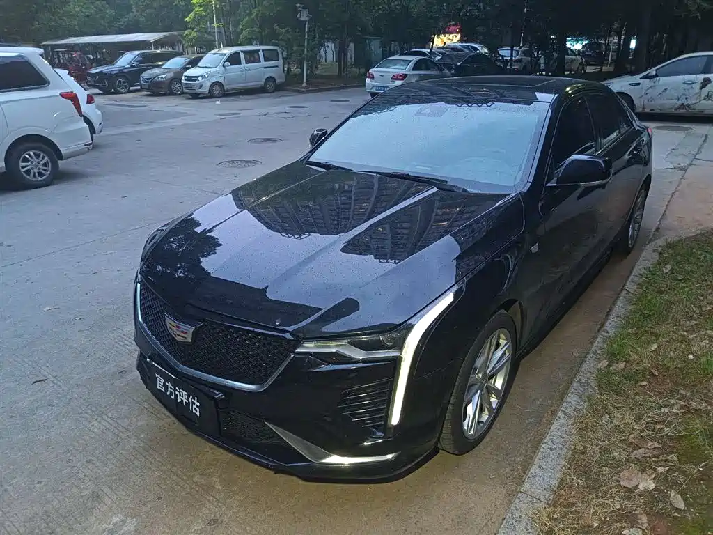 Cadillac CT4 2021