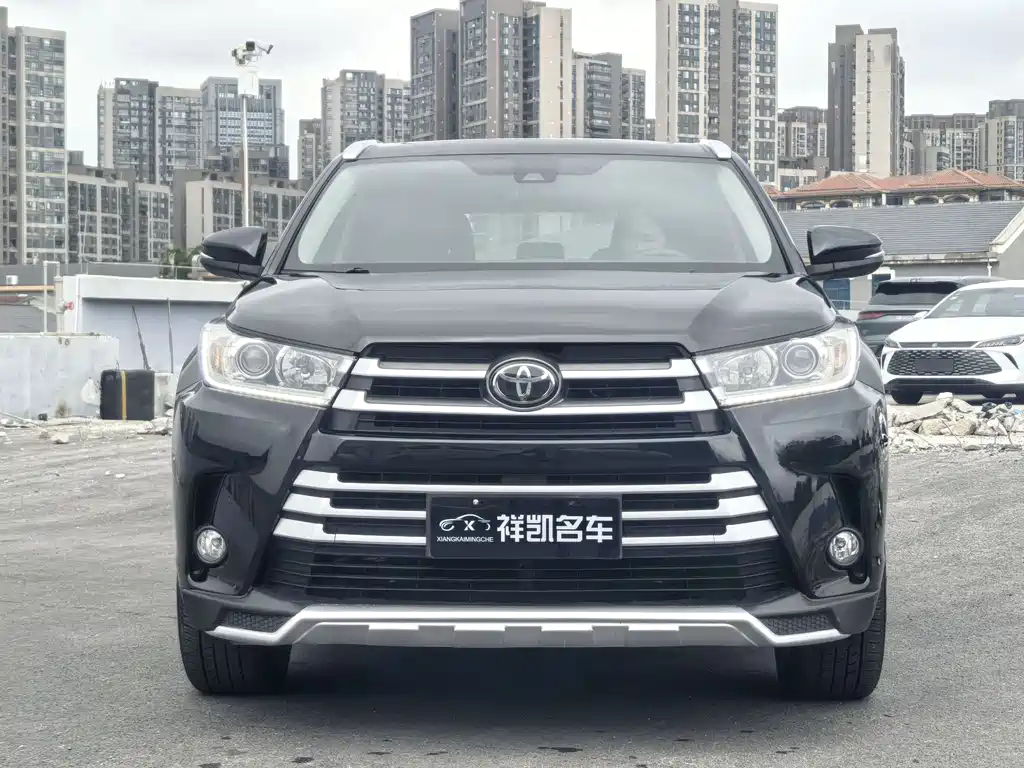 TOYOTA HIGHLANDER