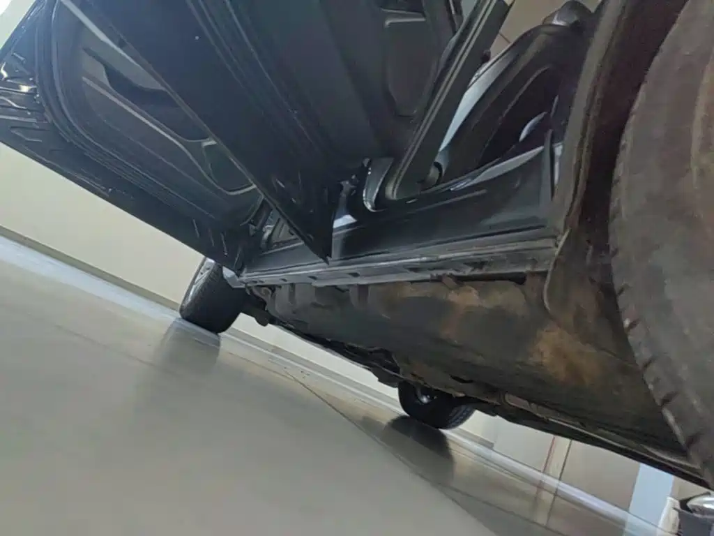 Ford Explorer — миниатюра 22