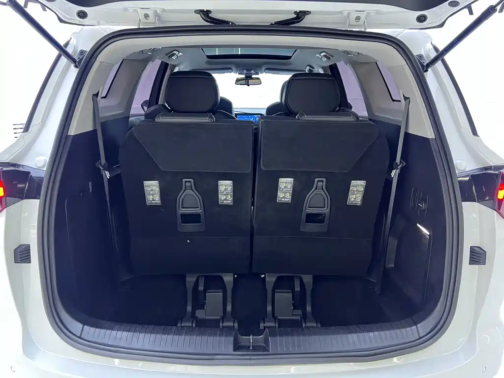 Wuling Victory — миниатюра 18