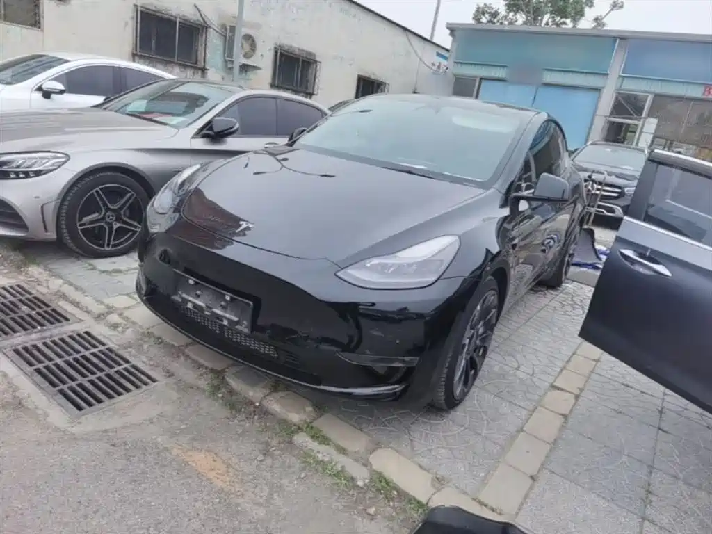 Tesla Model Y 2022