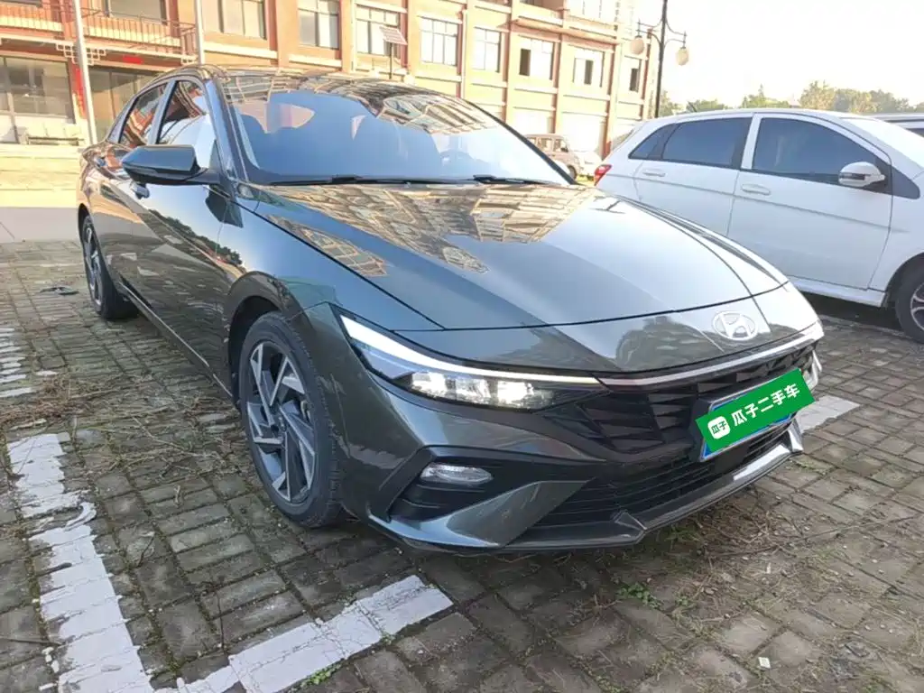 Hyundai Elantra — миниатюра 4