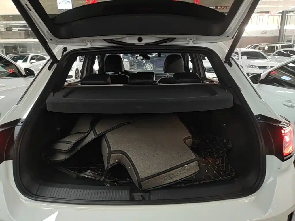 Volkswagen T-Roc — миниатюра 19