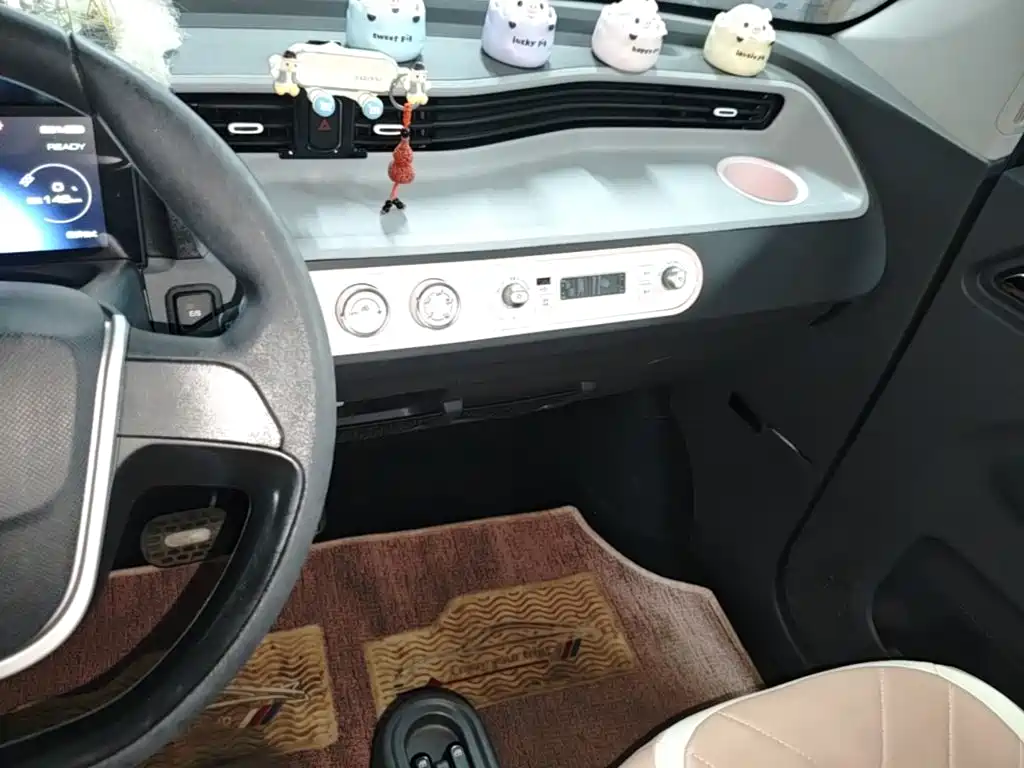 Wuling MINIEV — миниатюра 13
