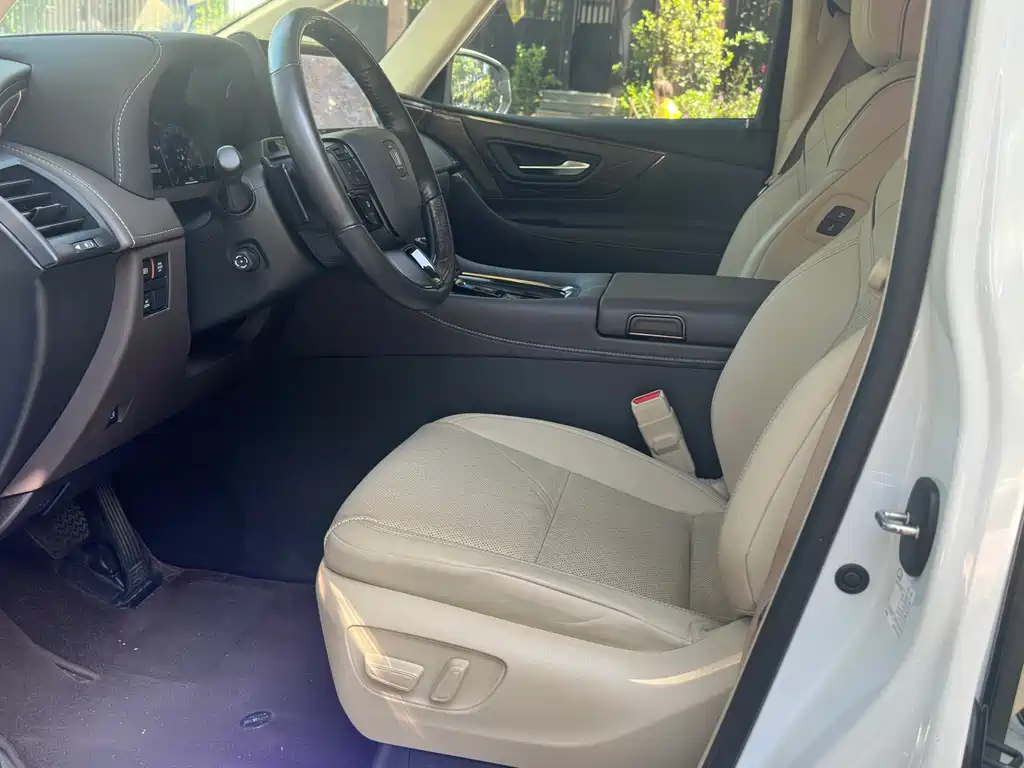Toyota Vellfire — миниатюра 8