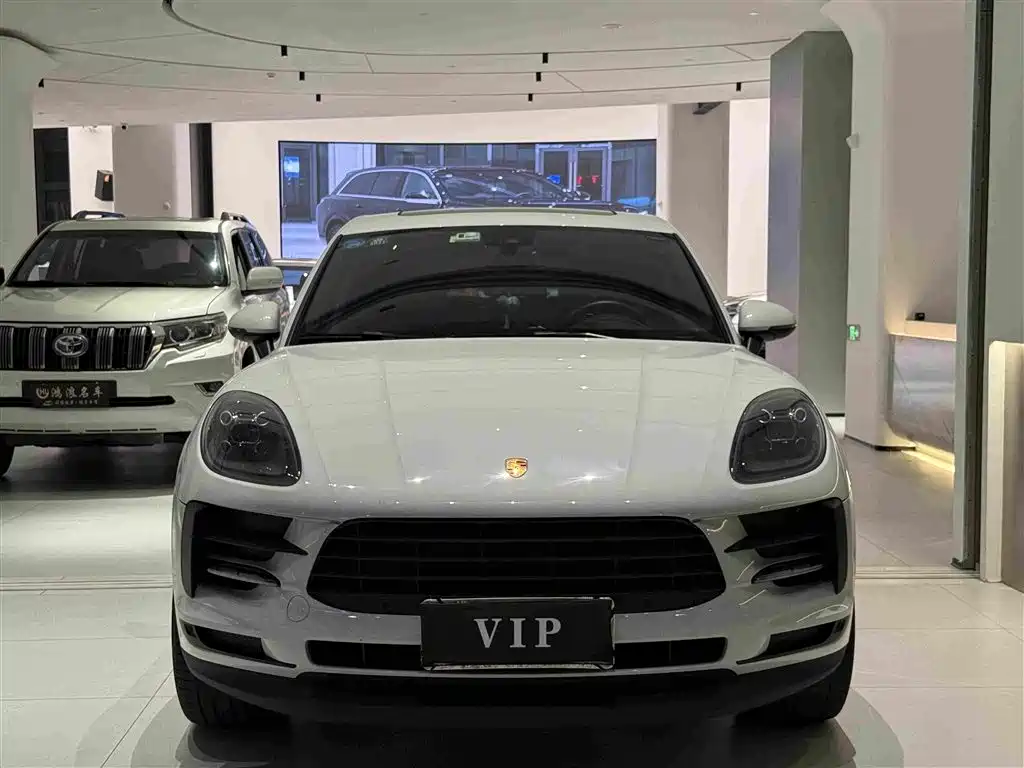 Porsche Macan — миниатюра 2