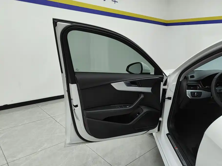 Audi A4L — миниатюра 7