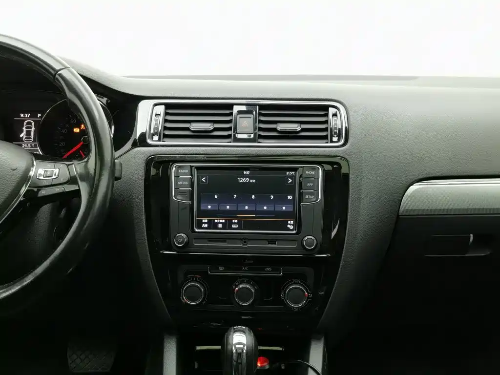 Volkswagen Sagitar — миниатюра 12