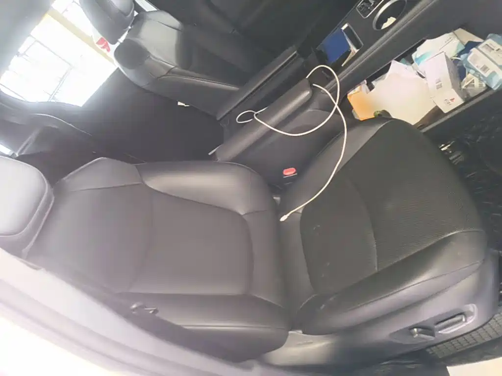 Toyota Granvia — миниатюра 25