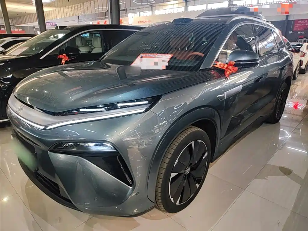 Byd 唐L 2025