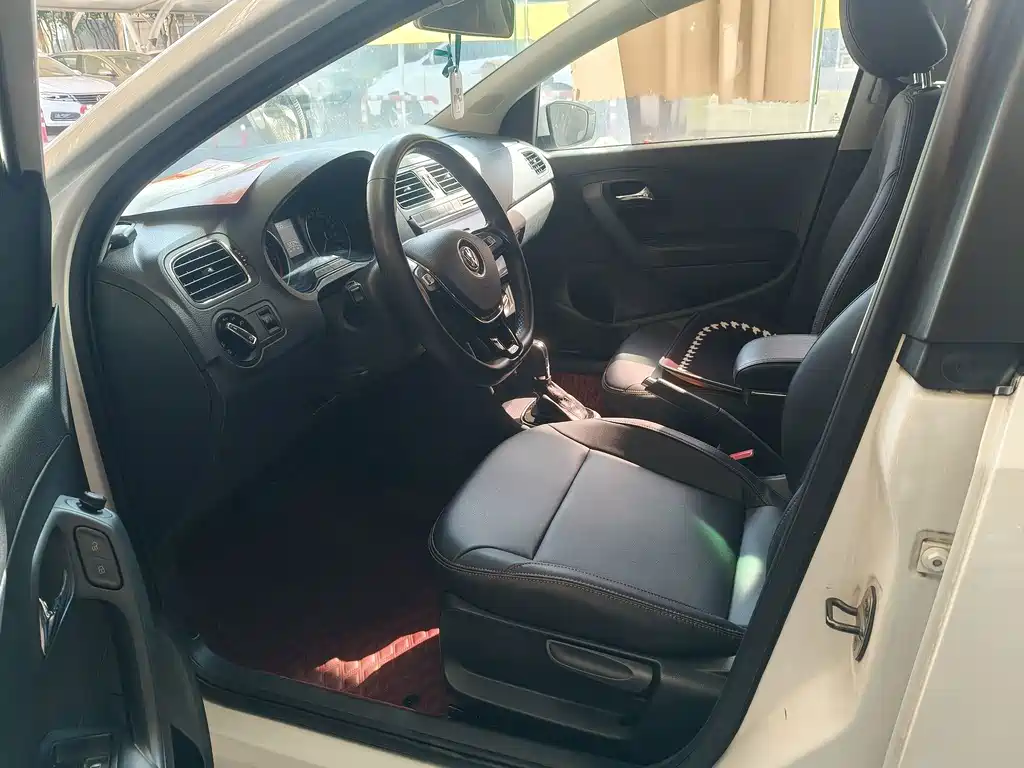 Volkswagen Polo — миниатюра 4