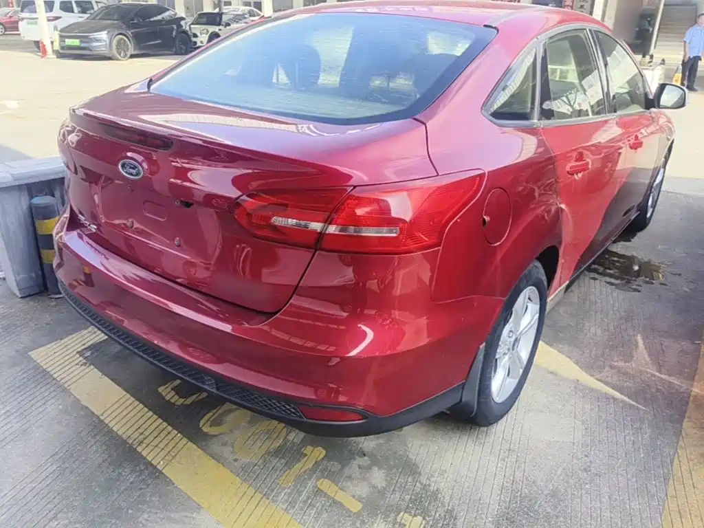 Ford Focus — миниатюра 7