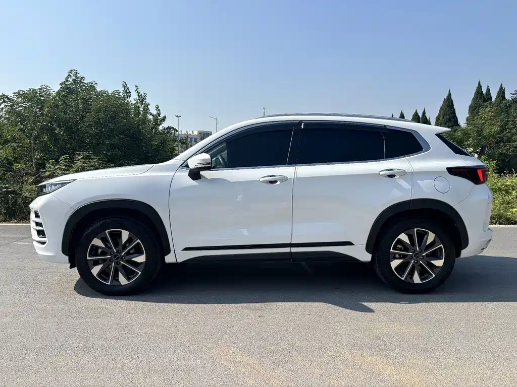 Exeed Zhaofeng — миниатюра 3