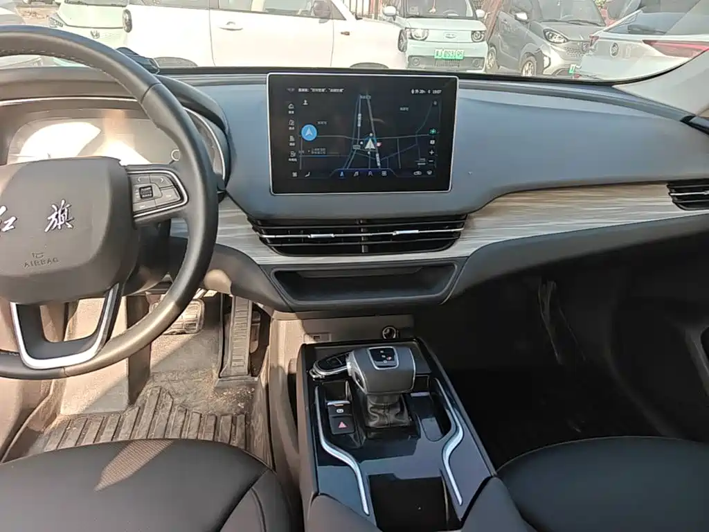 Hongqi Hongqi E-QM5 — миниатюра 13