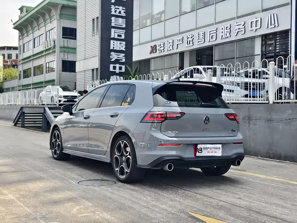 Volkswagen Golf GTI — миниатюра 3