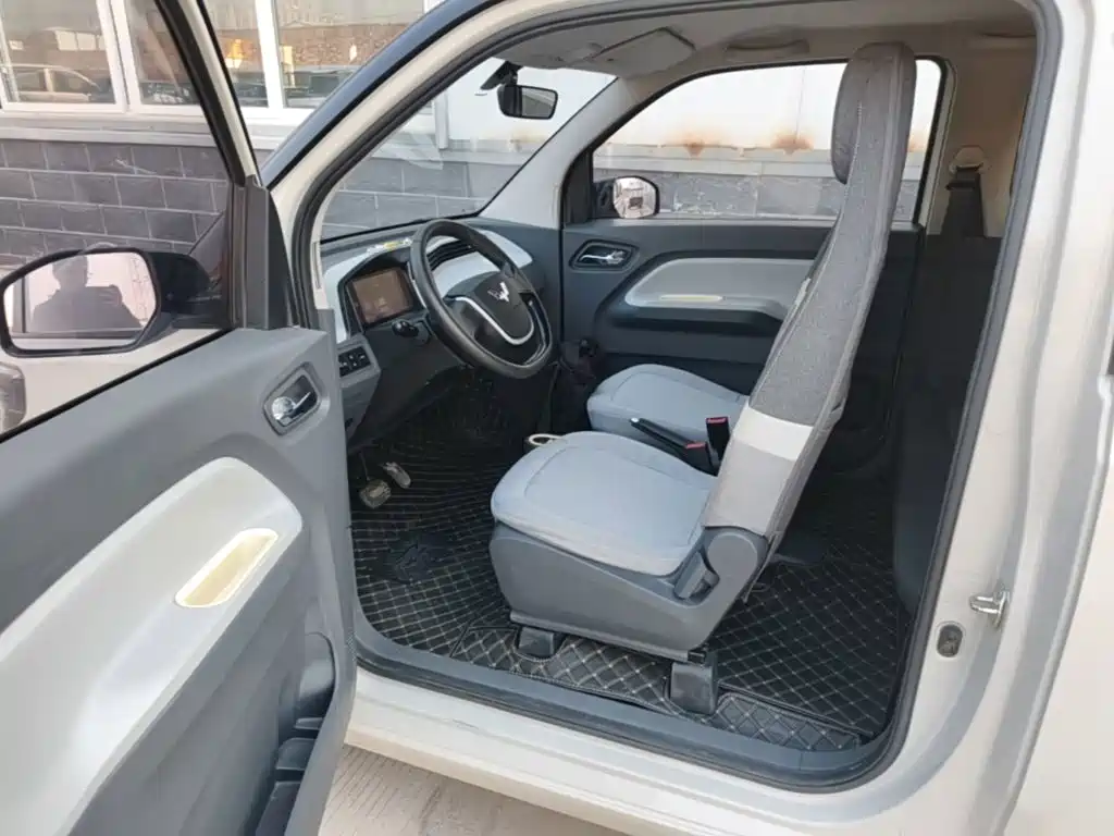 Wuling MINIEV — миниатюра 16