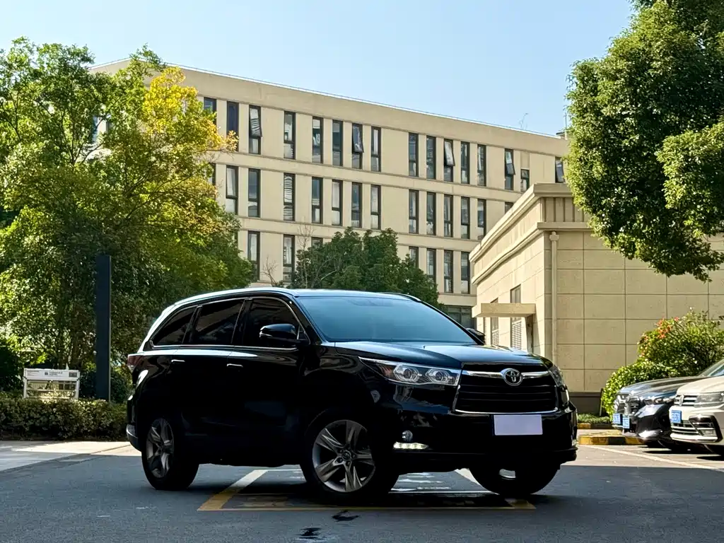 Toyota Highlander — миниатюра 3