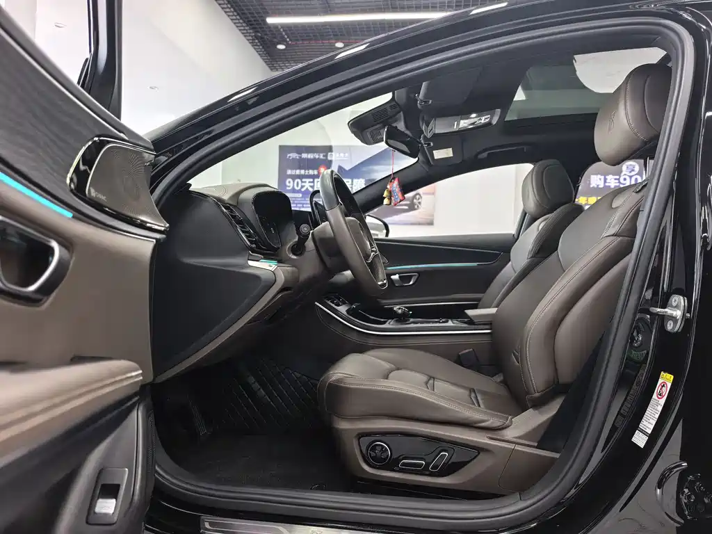 BYD Han — миниатюра 6