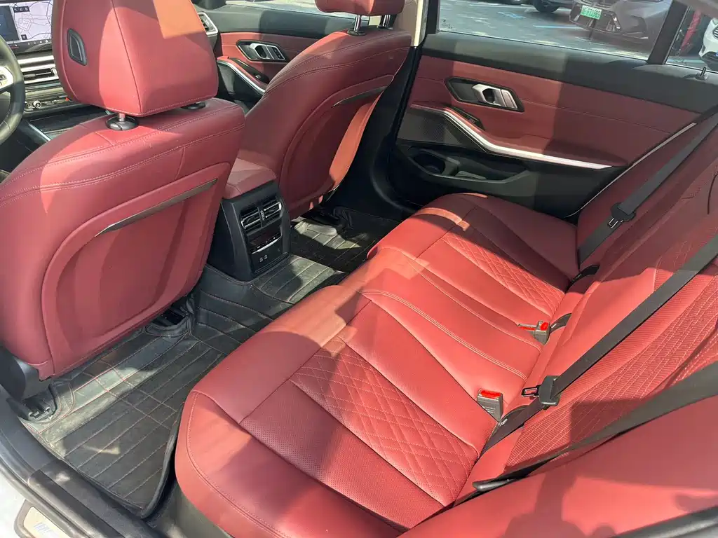 BMW 3 Series — миниатюра 12