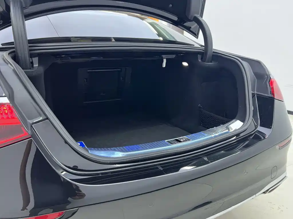 Mercedes-Benz S-Class — миниатюра 20