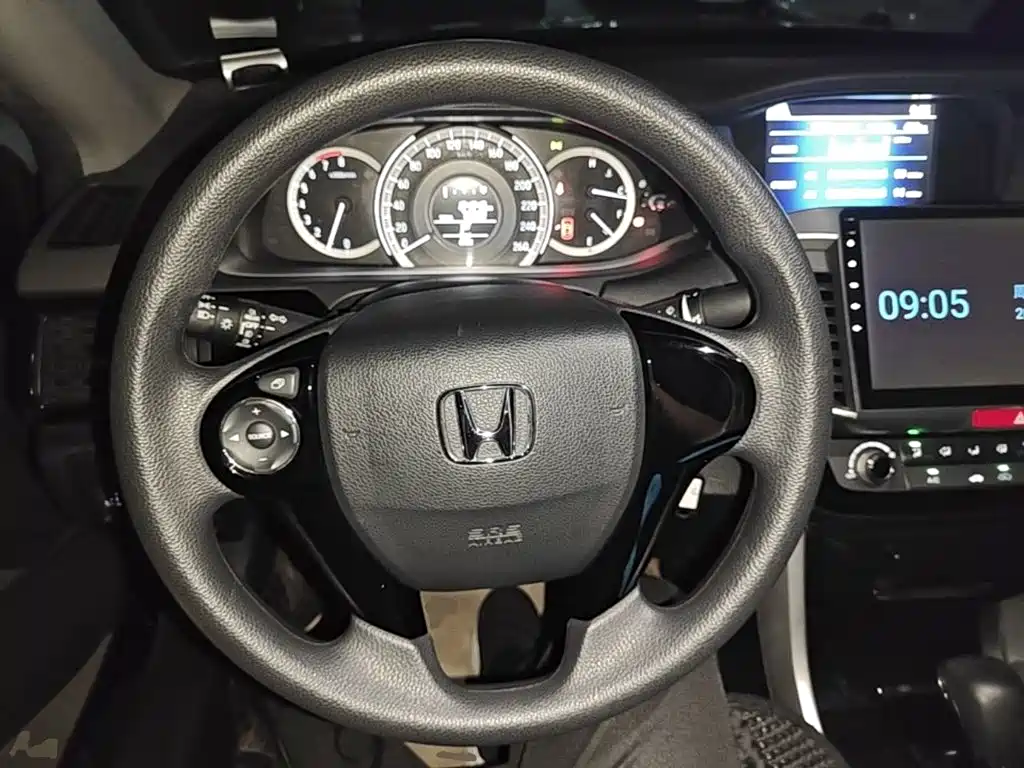 Honda Accord — миниатюра 11