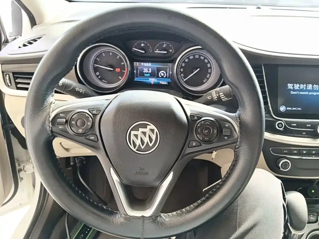 Buick Verano — миниатюра 11