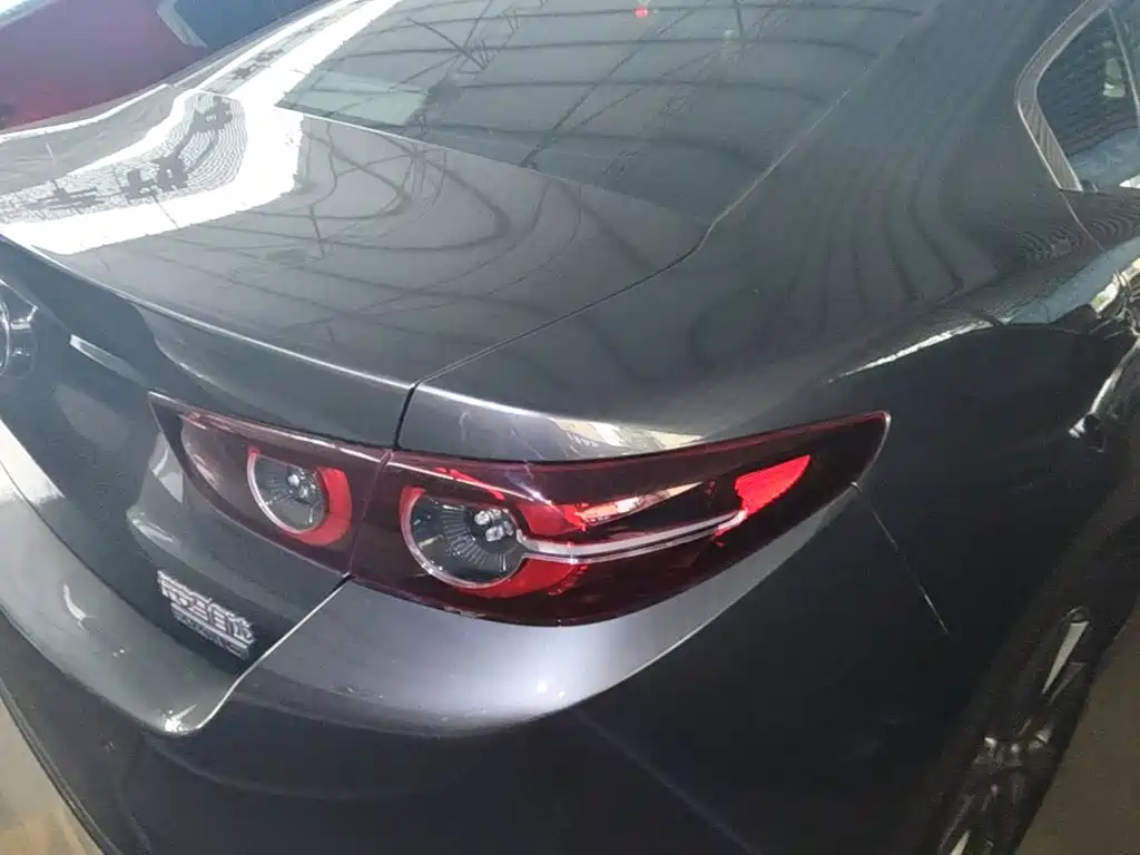 Mazda 3 Axela — миниатюра 8