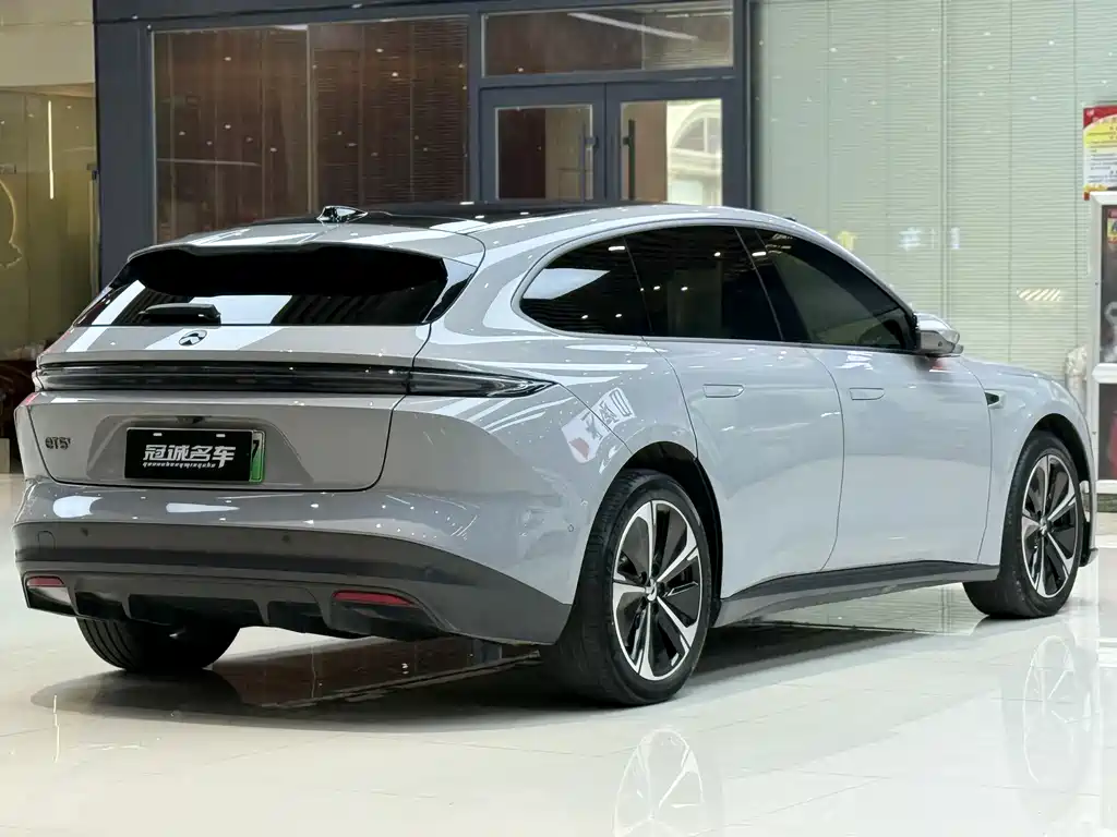 NIO NIO ET5T