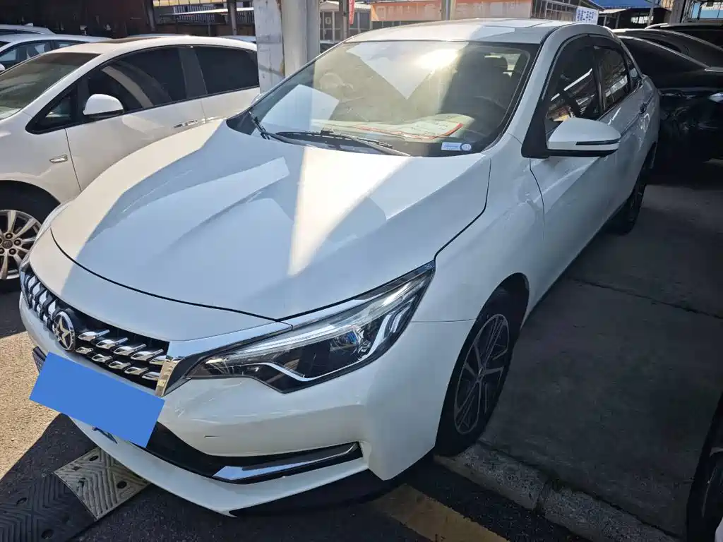 Venucia D60