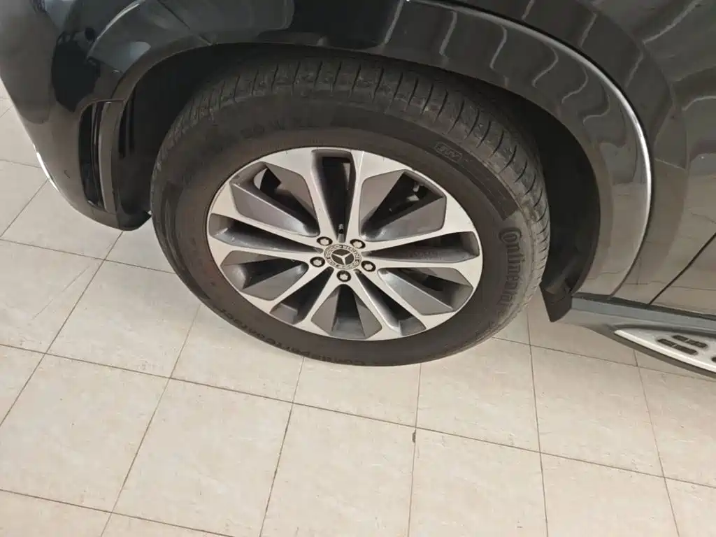 Mercedes-Benz GLE (Import) — миниатюра 23