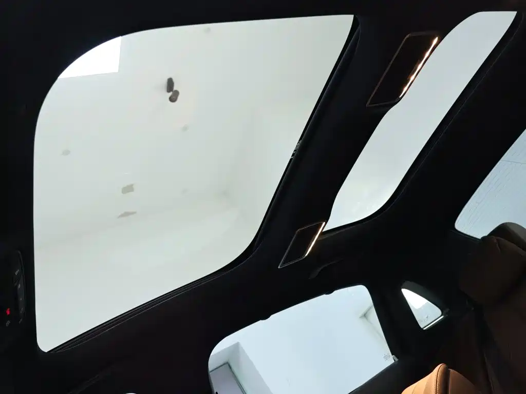 Mercedes-Benz E-Class — миниатюра 19