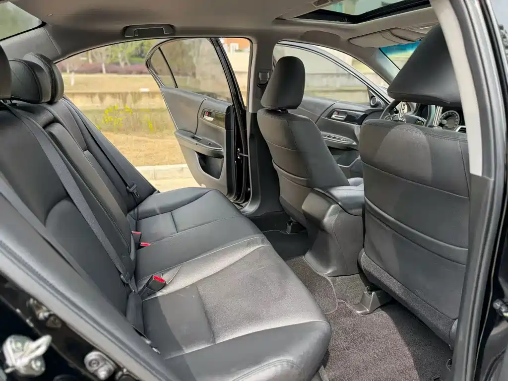 Honda Accord — миниатюра 5
