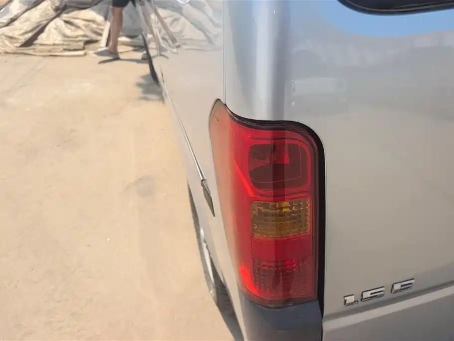 Wuling Sunshine 2023 1.5L 5/7 мест