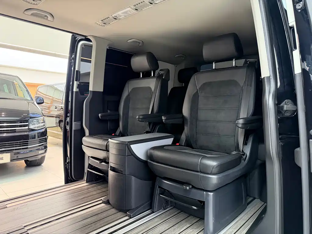 Volkswagen Caravelle — миниатюра 19