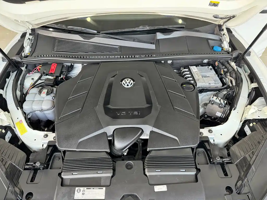 Volkswagen Touareg — миниатюра 10