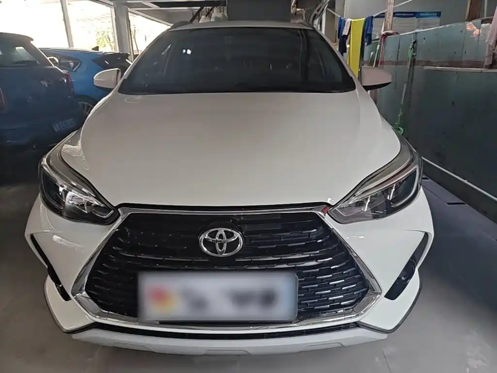 Toyota Yaris L — миниатюра 3