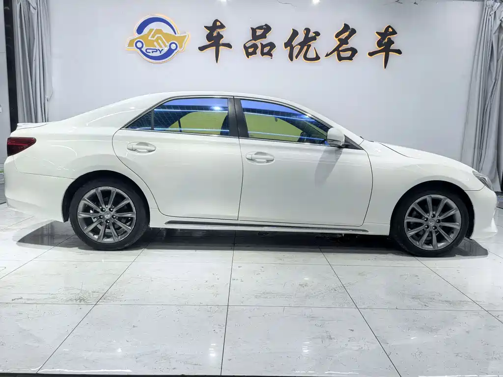 Toyota Reiz — миниатюра 4