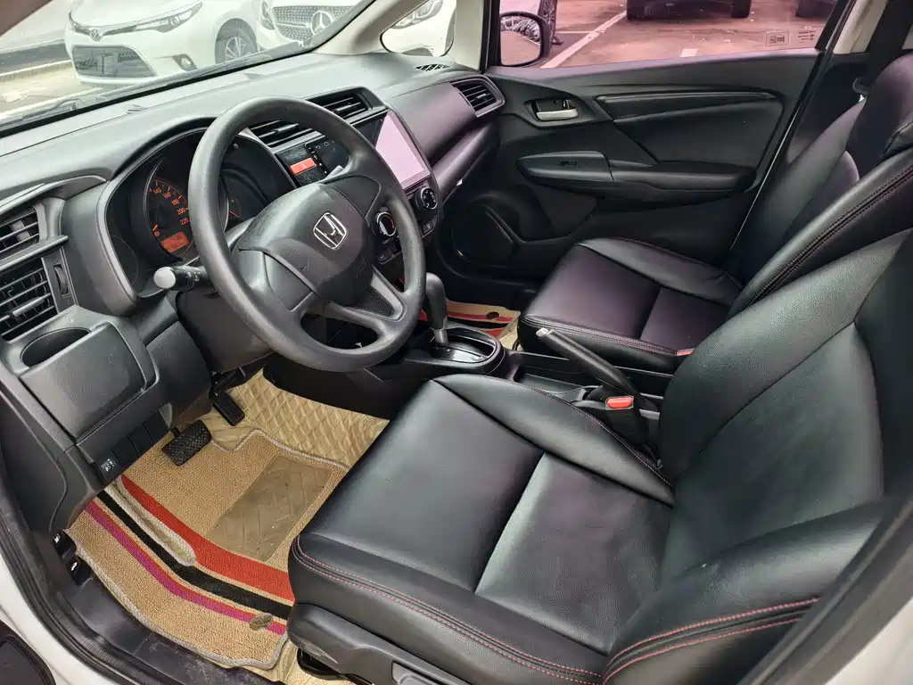 Honda Fit — миниатюра 10