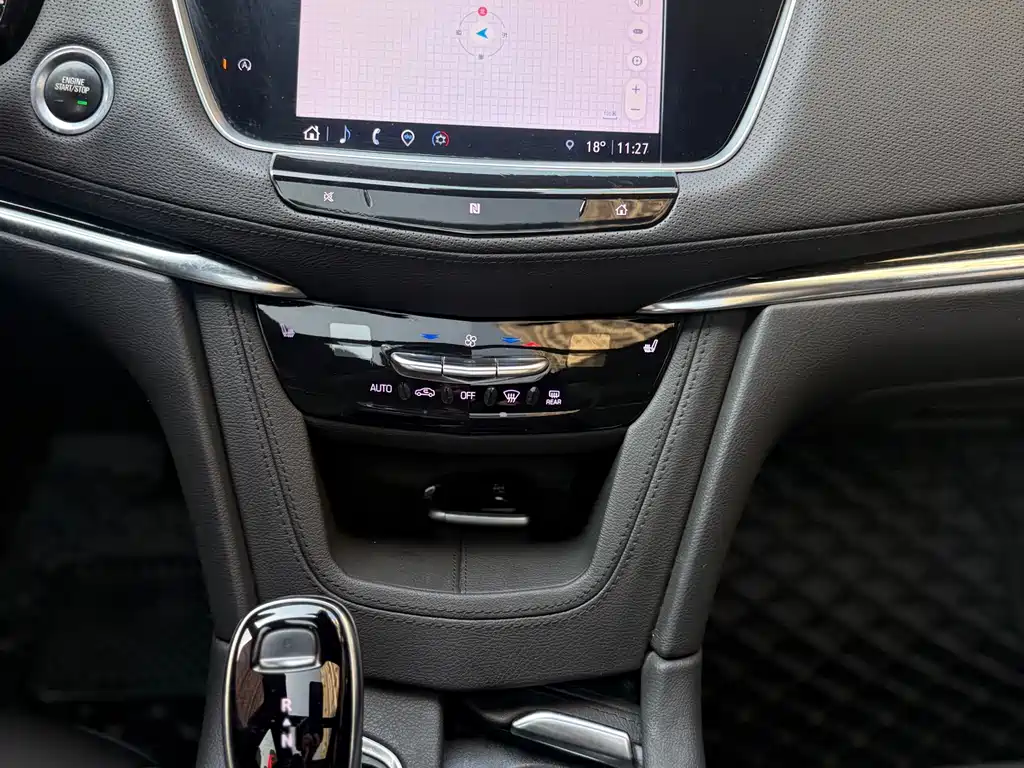 CADILLAC XT5