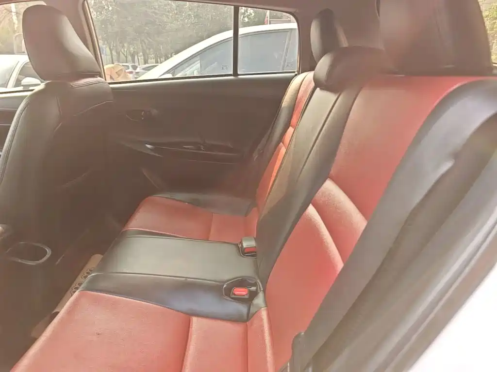 Toyota Yaris L — миниатюра 17