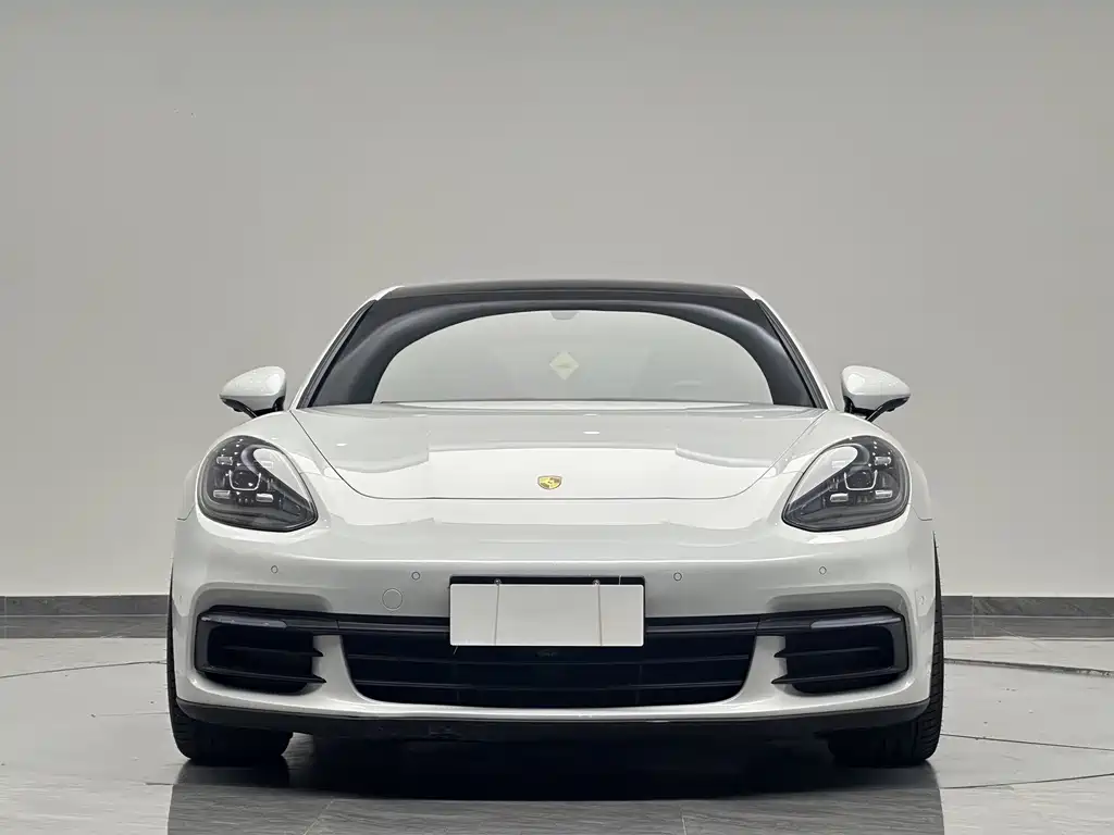 Porsche Panamera — миниатюра 2